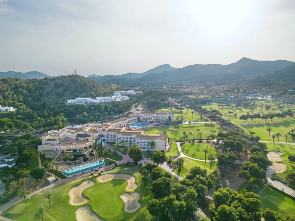 Hotel Aereal adults and family pool Grand Hyat La Manga Club Golf Spa 230718 141108 mtime20230718141108