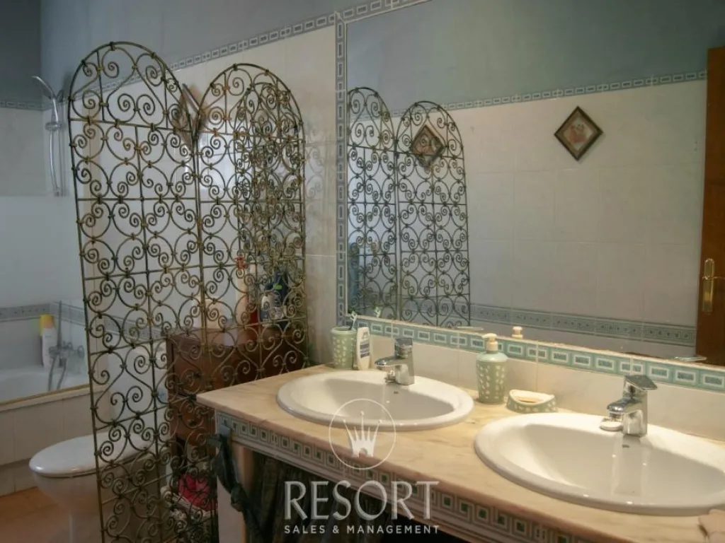 Chalet mar rojo for sale 60e5619387a8c
