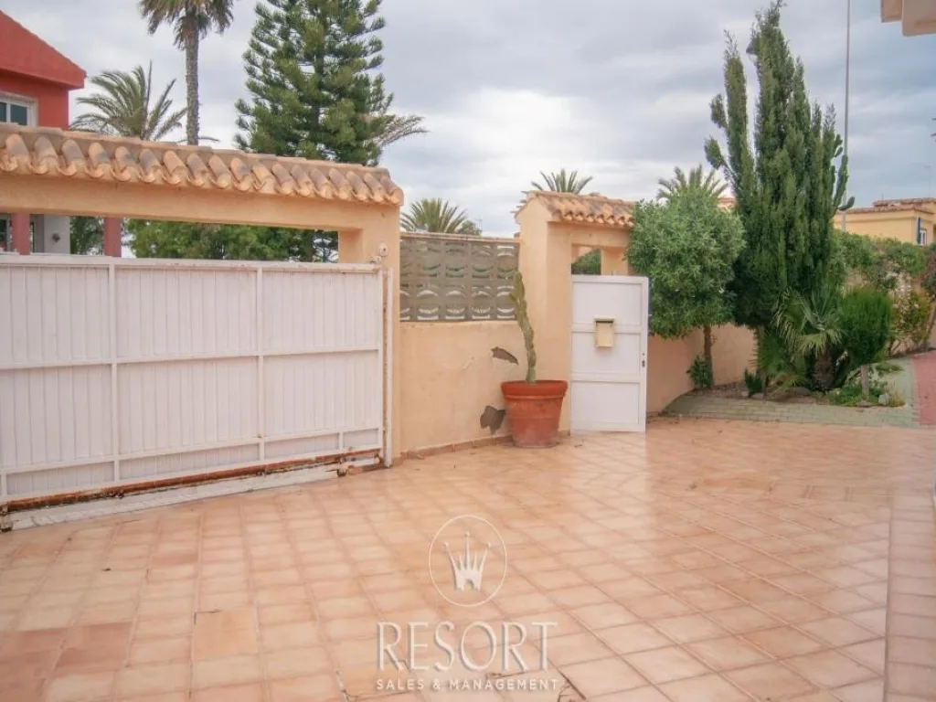 Chalet mar rojo for sale 60e561982eaf2
