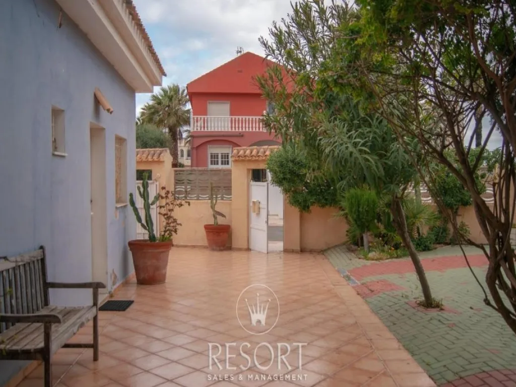 Chalet mar rojo for sale 60e5619874047