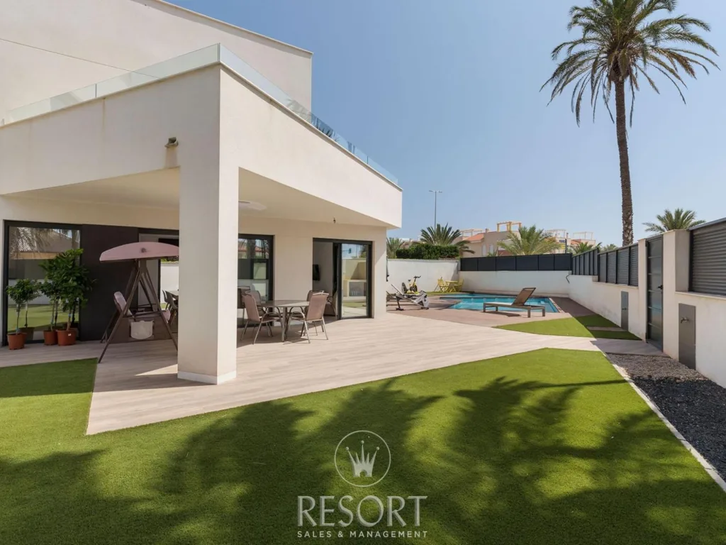 Villa in la manga for sale 64b64098ab668