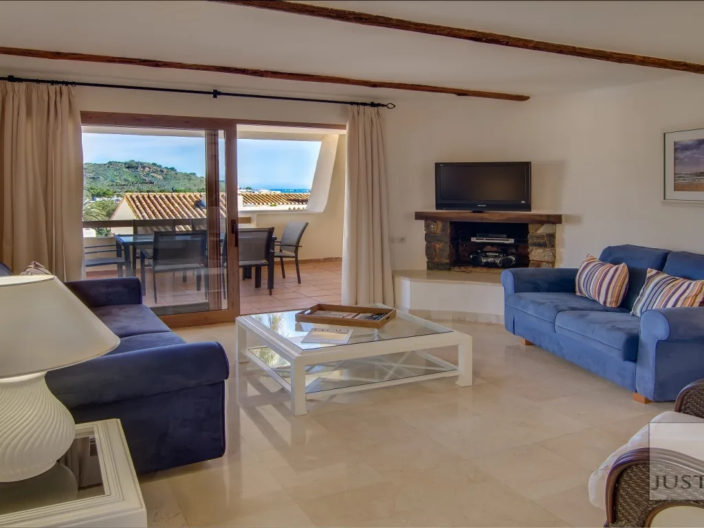 La Quinta Lounge 1938x1000 mtime20180503153808