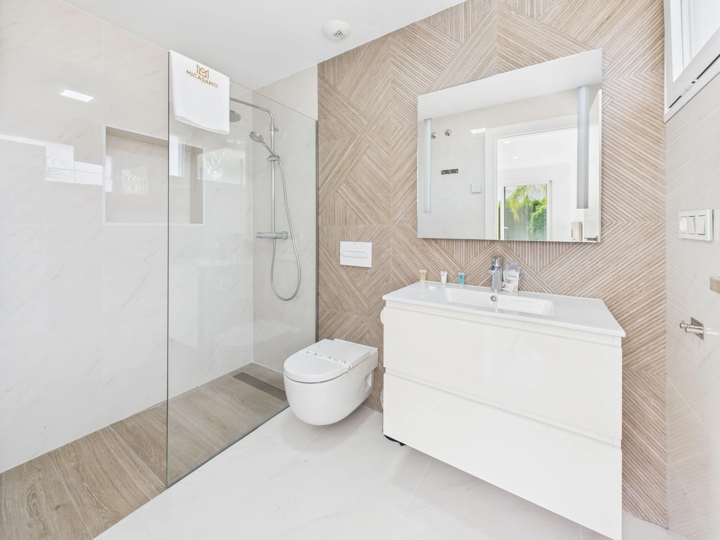 ACA22 Bathroom 1