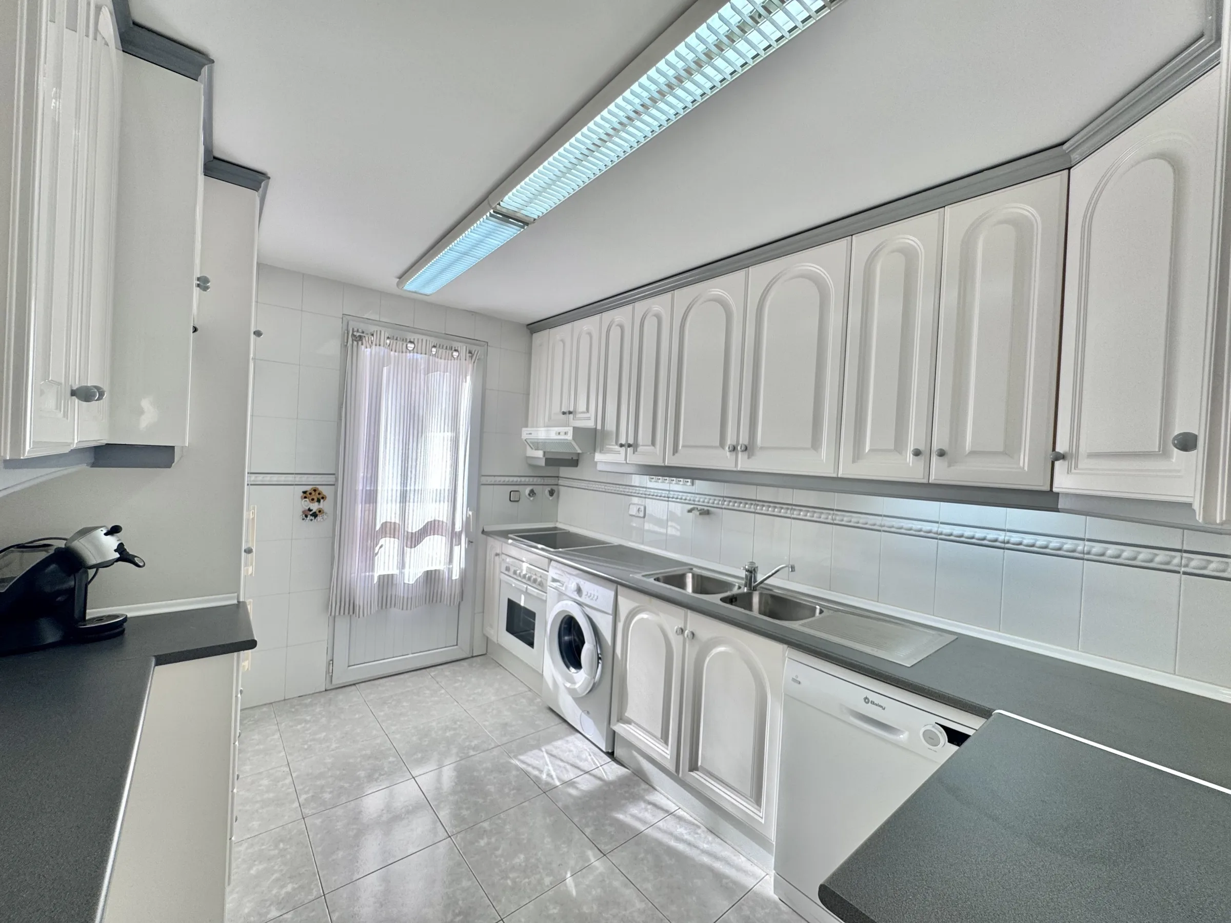 LB5 Kitchen