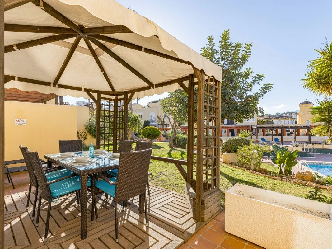 25 Garden Terrace LB70