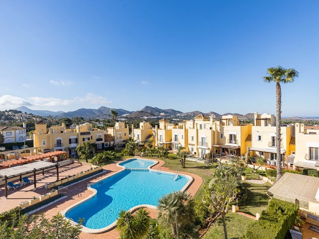 4 Pool view from top Terrace LB70