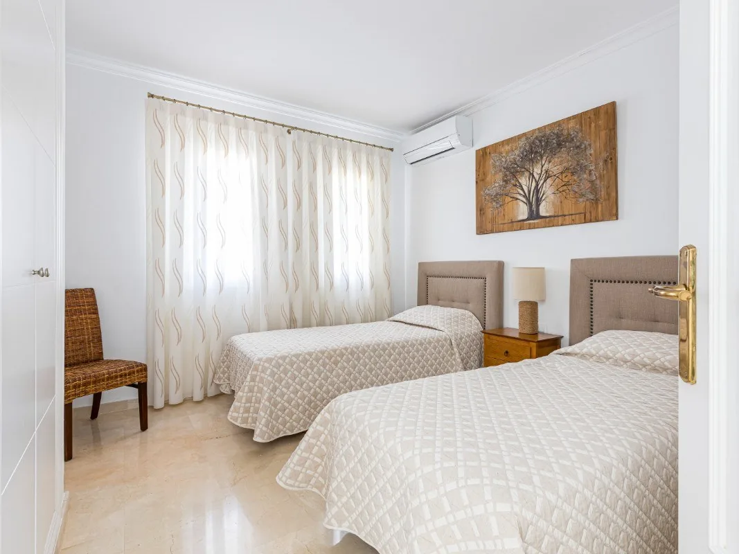 9 Twin Bedroom LB70