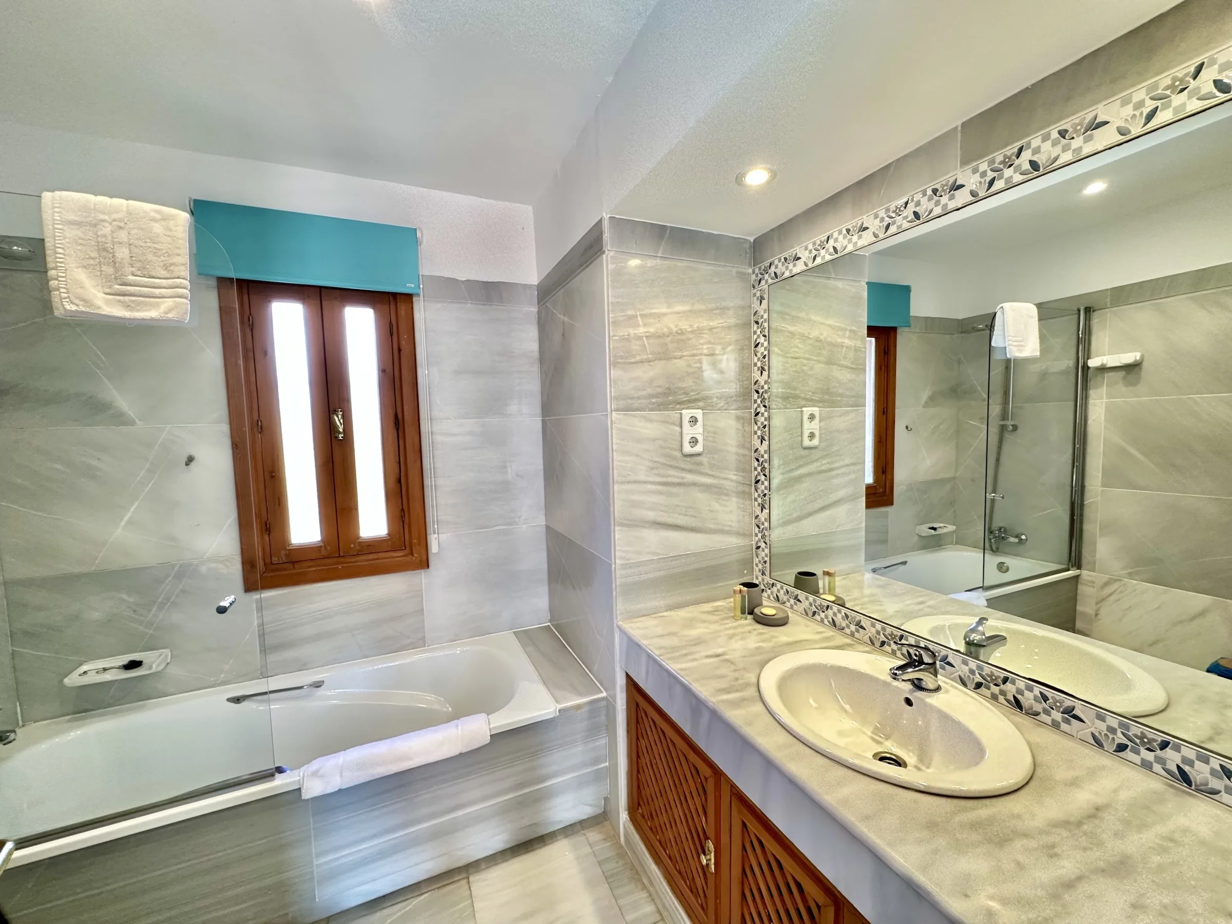 LH4 Bathroom 2 mtime20230411143334