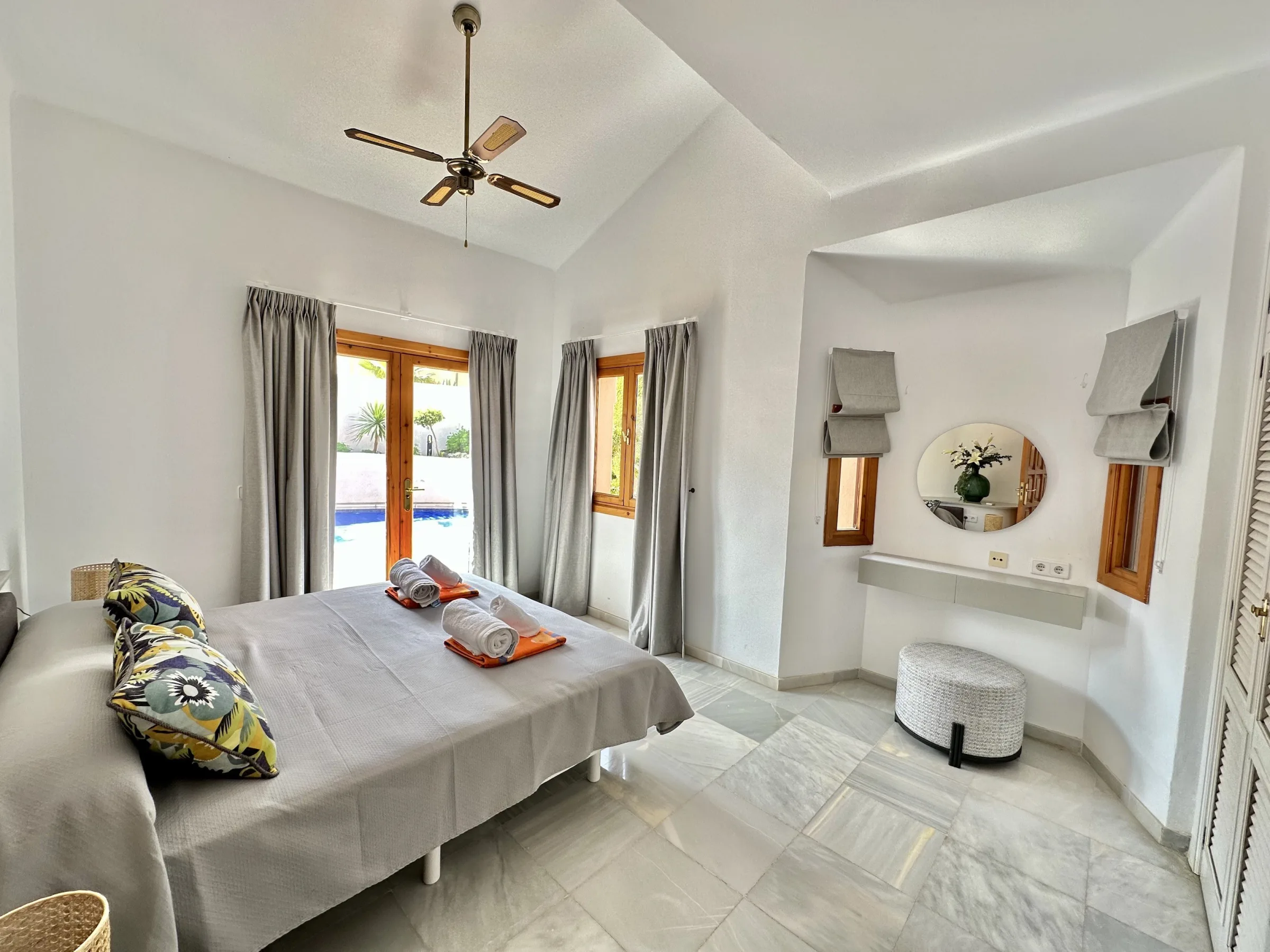 LH4 Master Bedroom mtime20230411143315