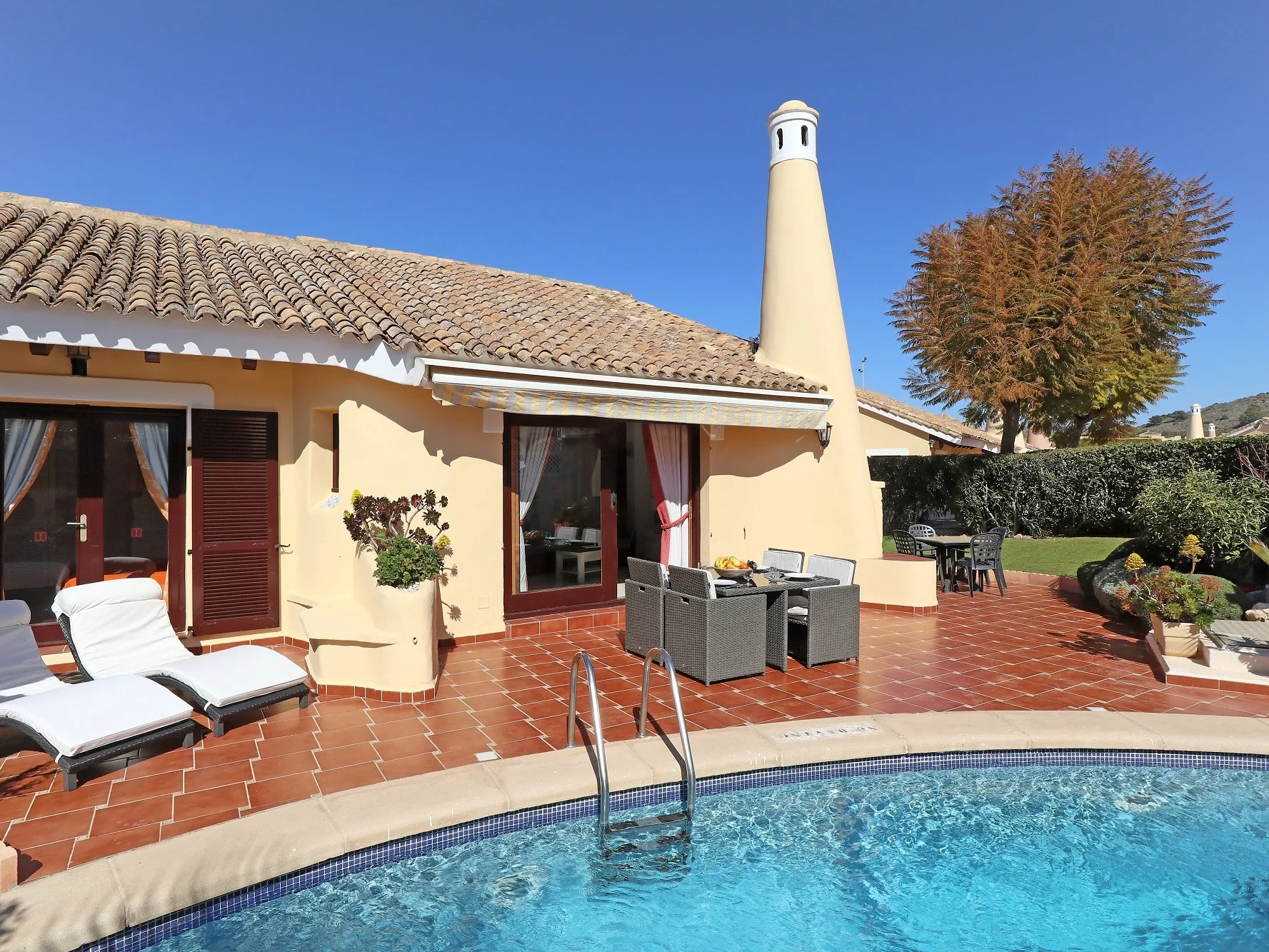 La Cala Pool mtime20190305151359