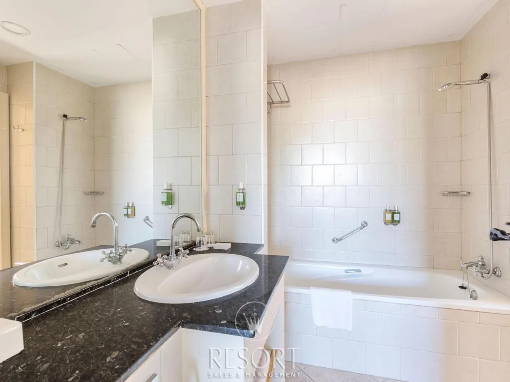 Las lomas 687 688 for sale 645115a2f3bc2