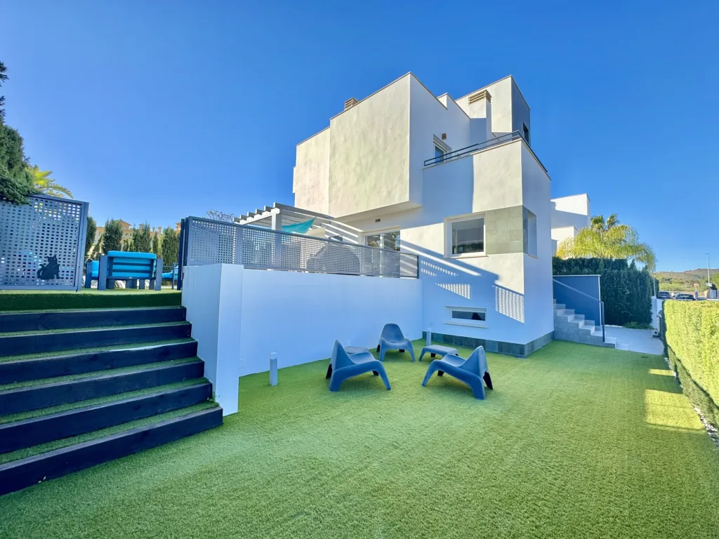 MIM18 lower garden 2024