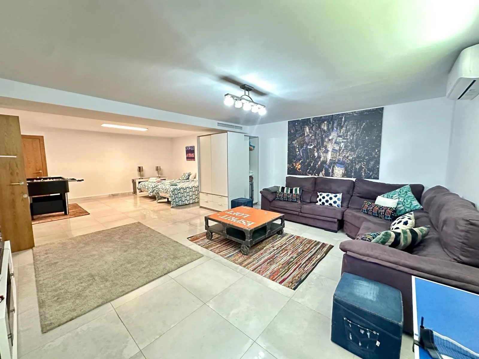 MIM18 Lower ground lounge and bedrooms