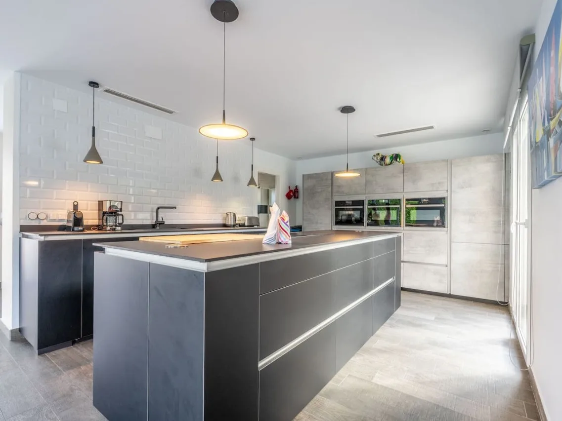 MIM19 Kitchen b