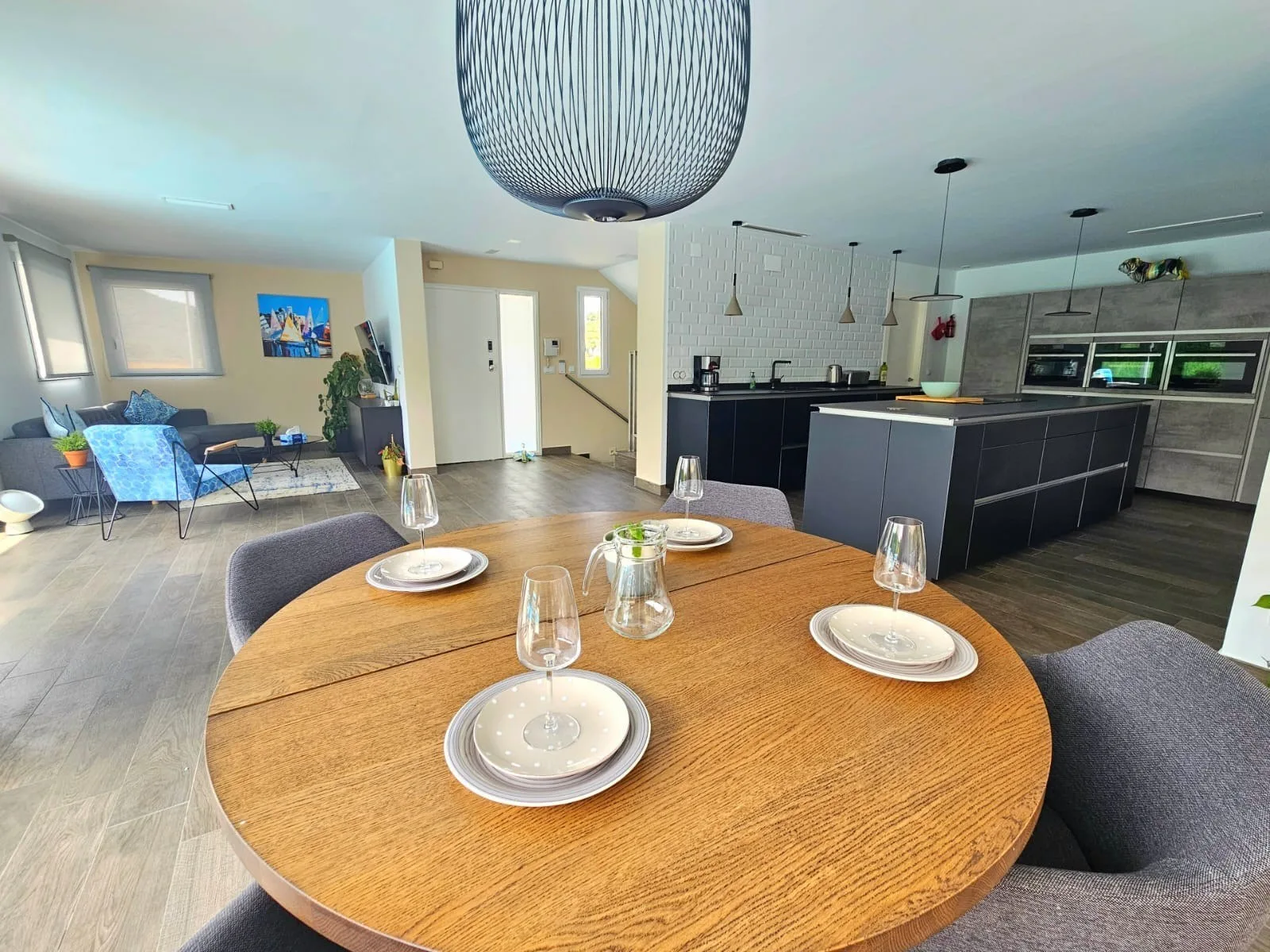 MIM19 Open Plan Dining