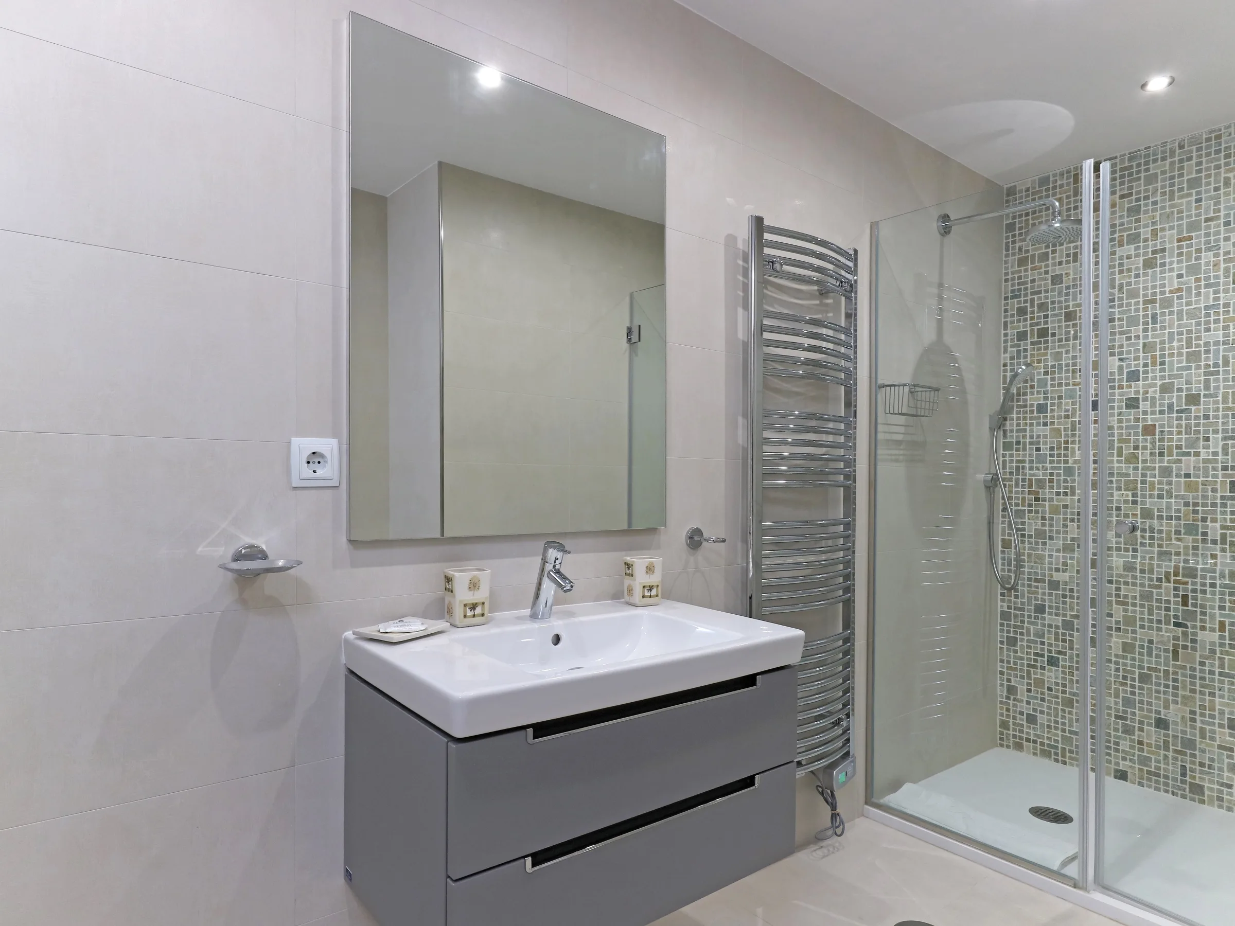 LT3 Bath 3
