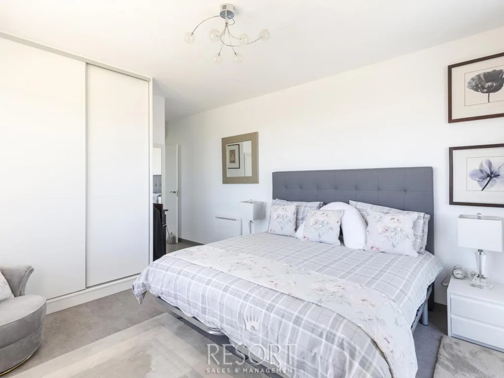 Los belones villa for sale 680a532b03f55