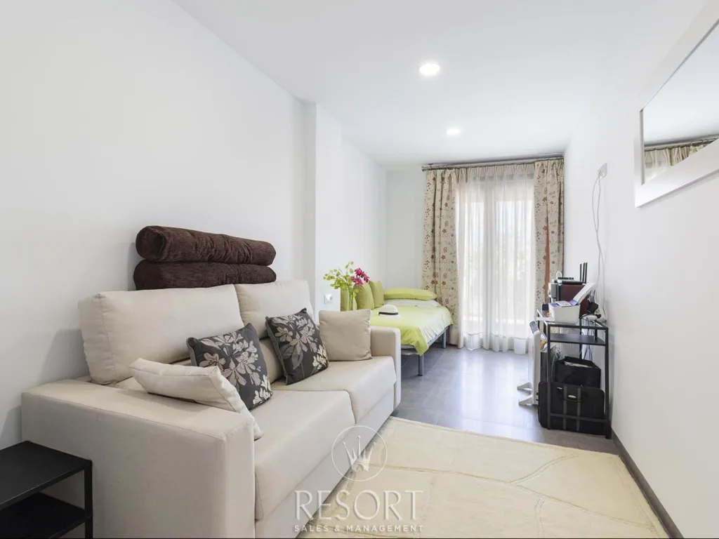 Los belones villa for sale 680a532ec176c