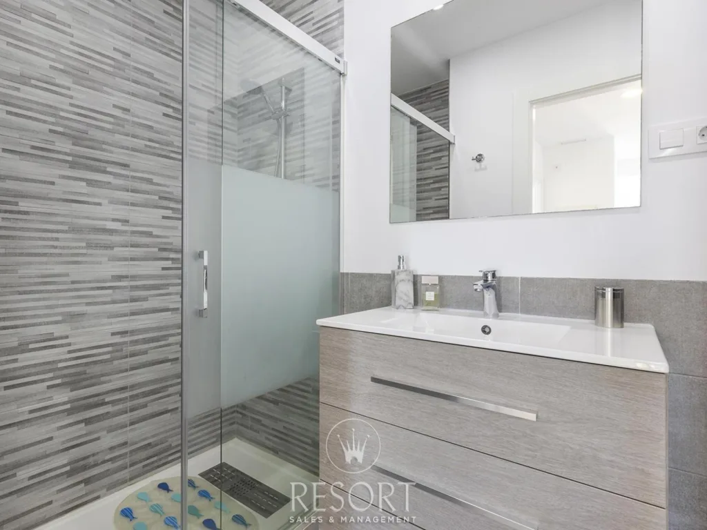 Los belones villa for sale 680a536f7c535