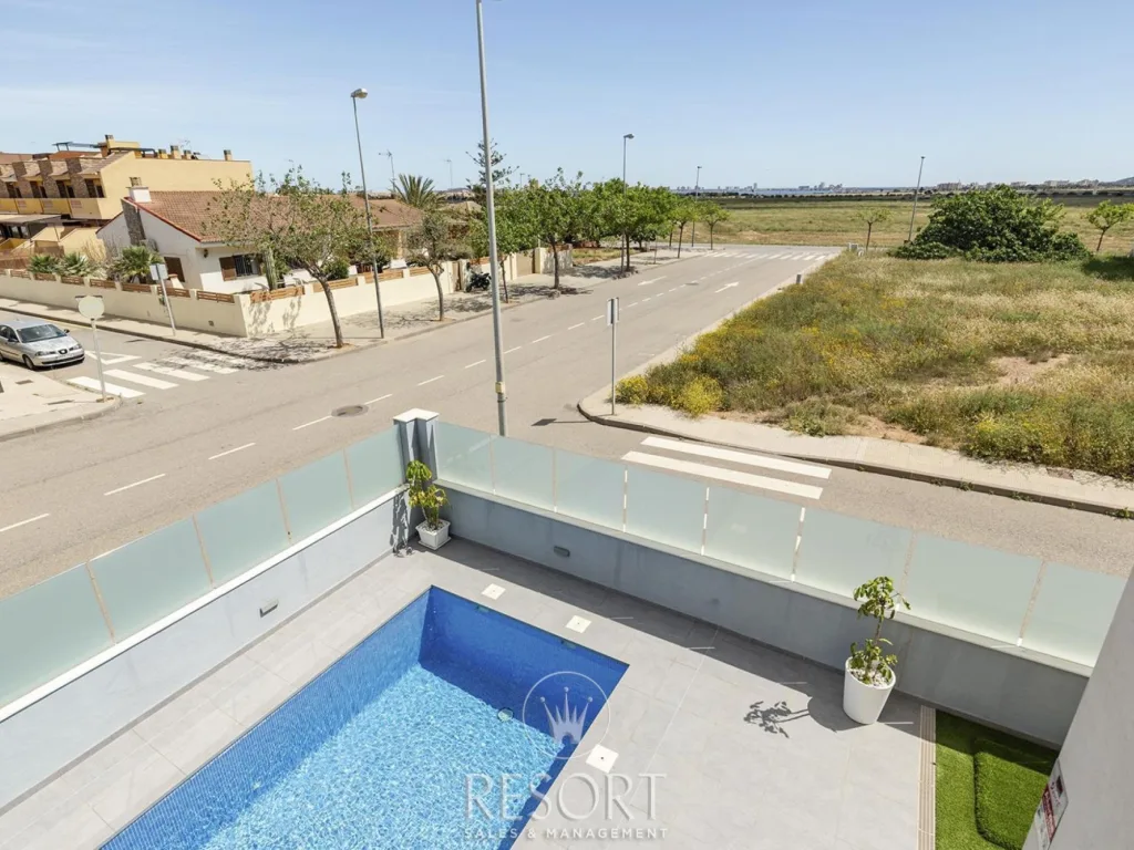 Los belones villa for sale 680a5377334d5