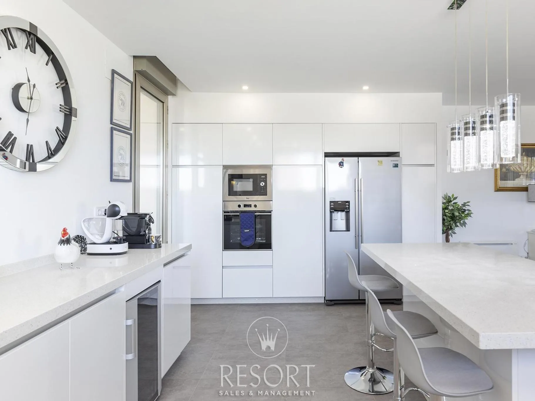 Los belones villa for sale 680a5328f3406