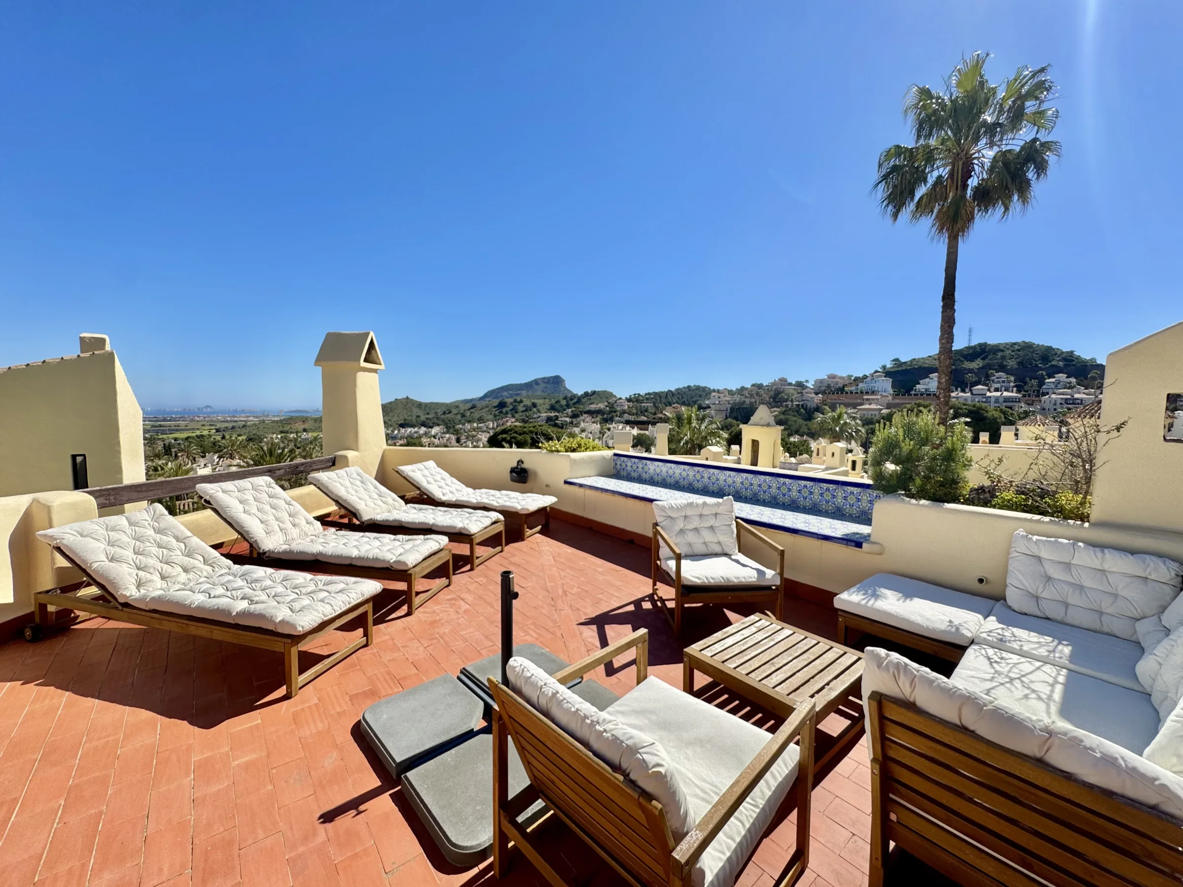 LM28 Roof terrace a
