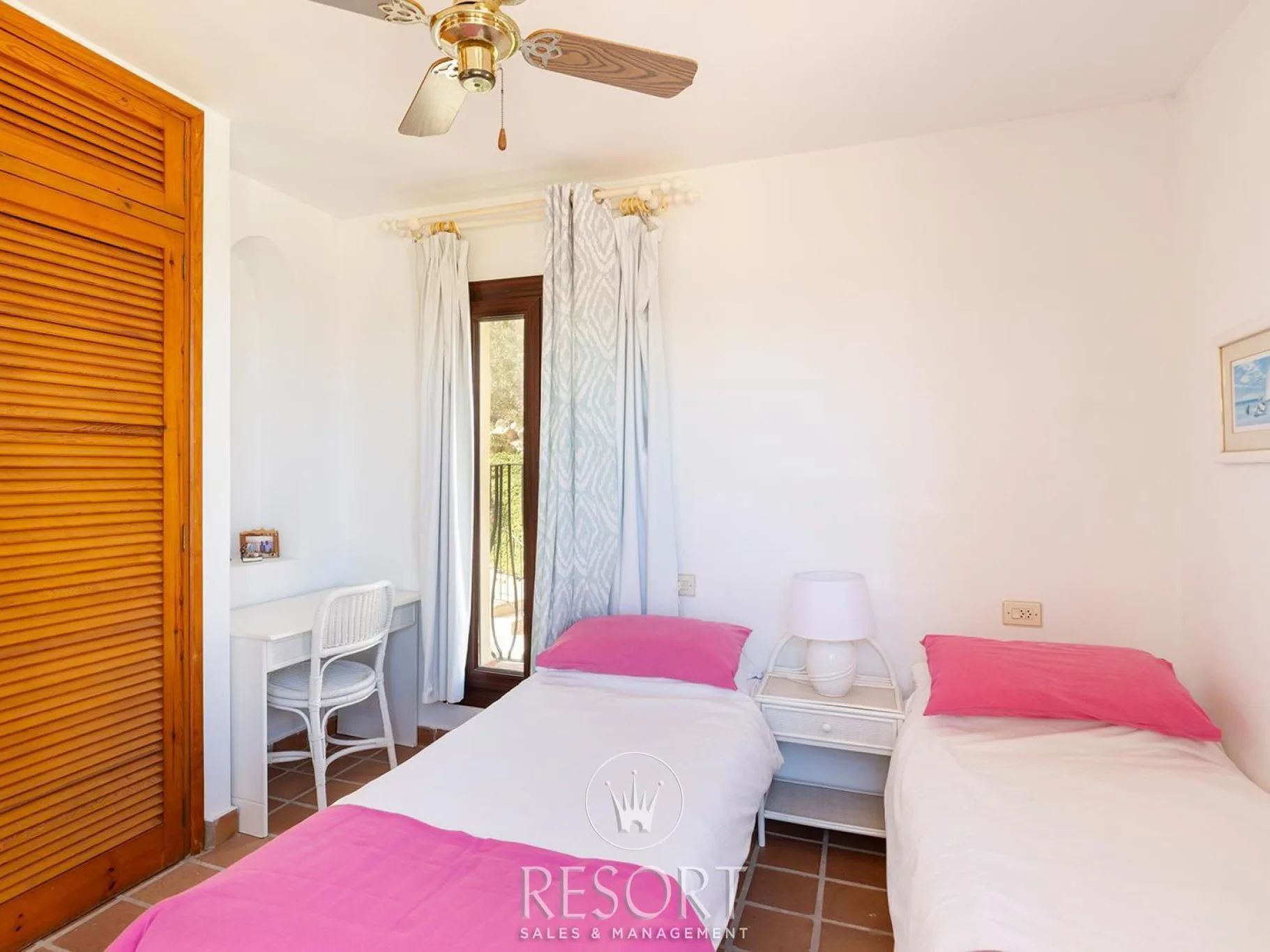 Los molinos 142 for sale 69bd660eea4d0