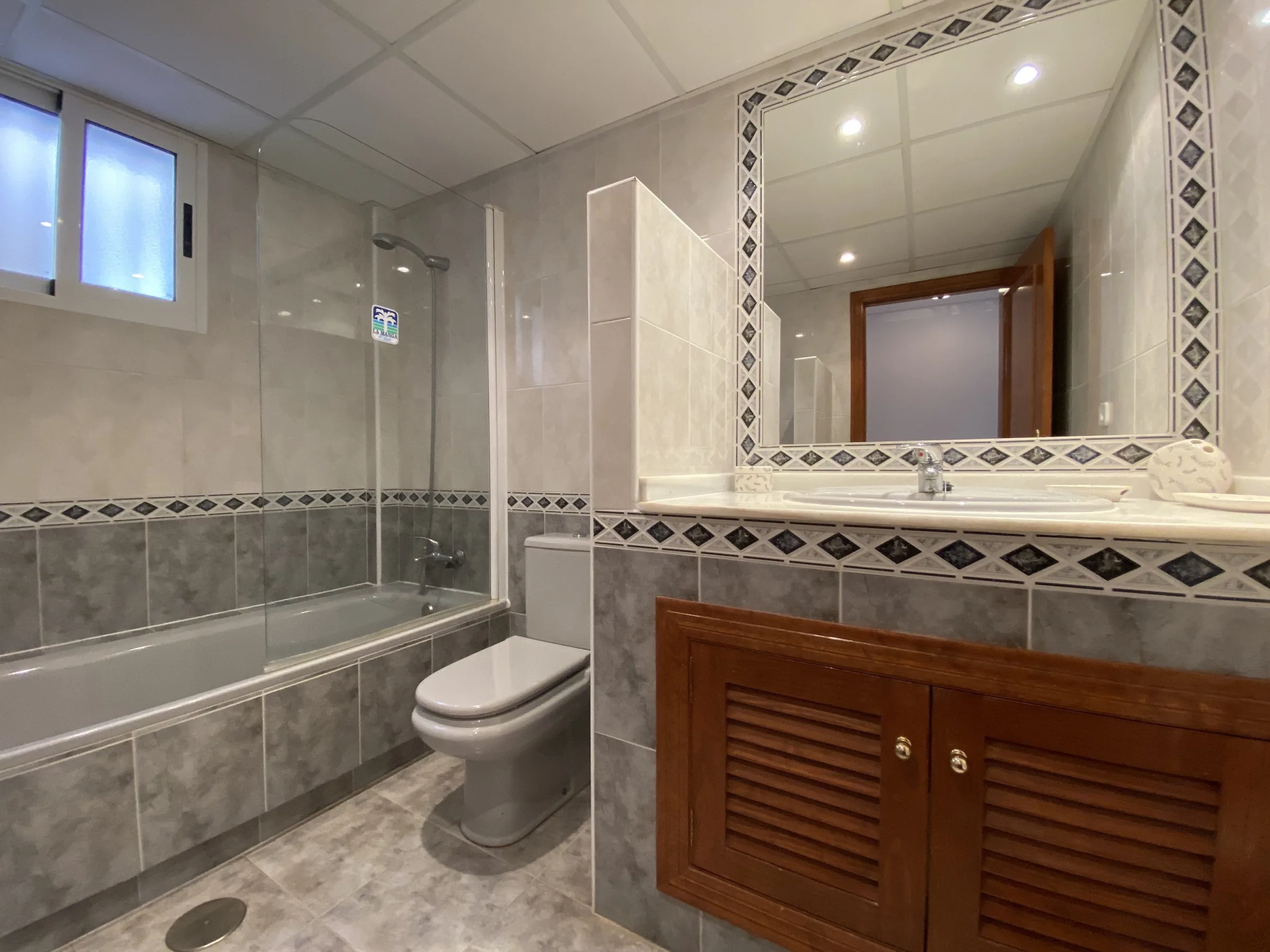 LN3 Bathroom 1 mtime20220628113542