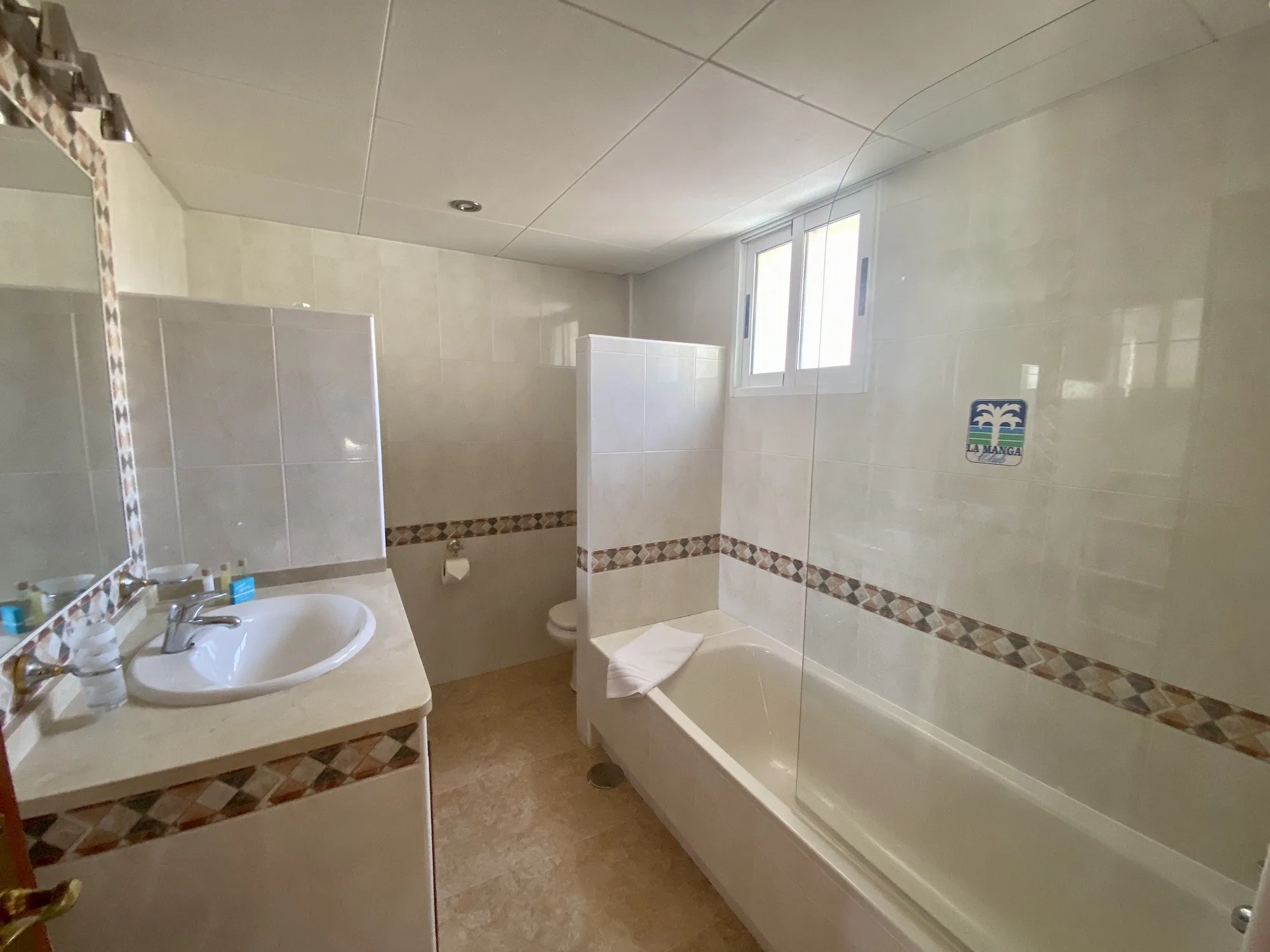 LN3 Bathroom 1 mtime20221106085424