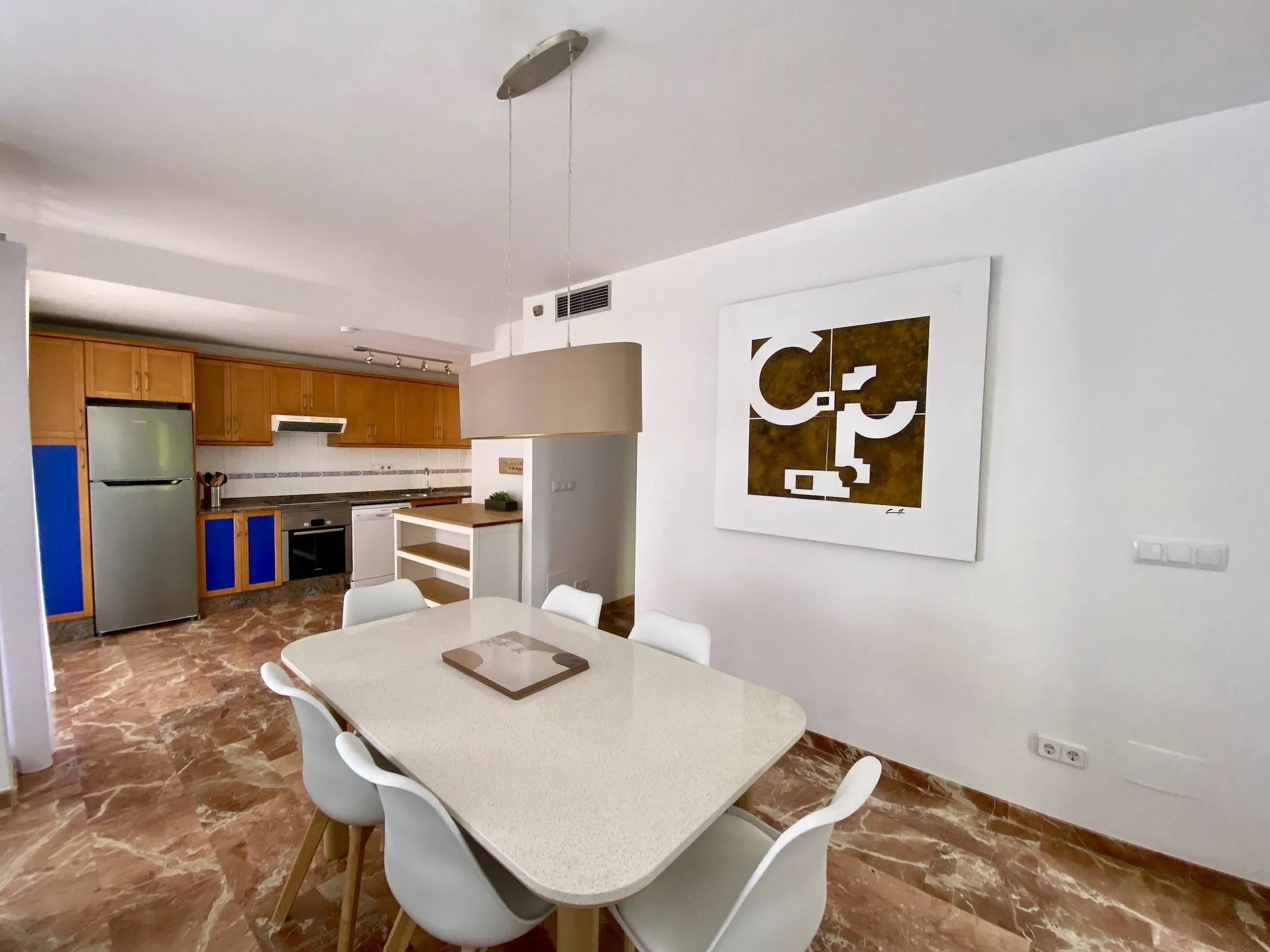LN3 Dining Kitchen mtime20221106085416