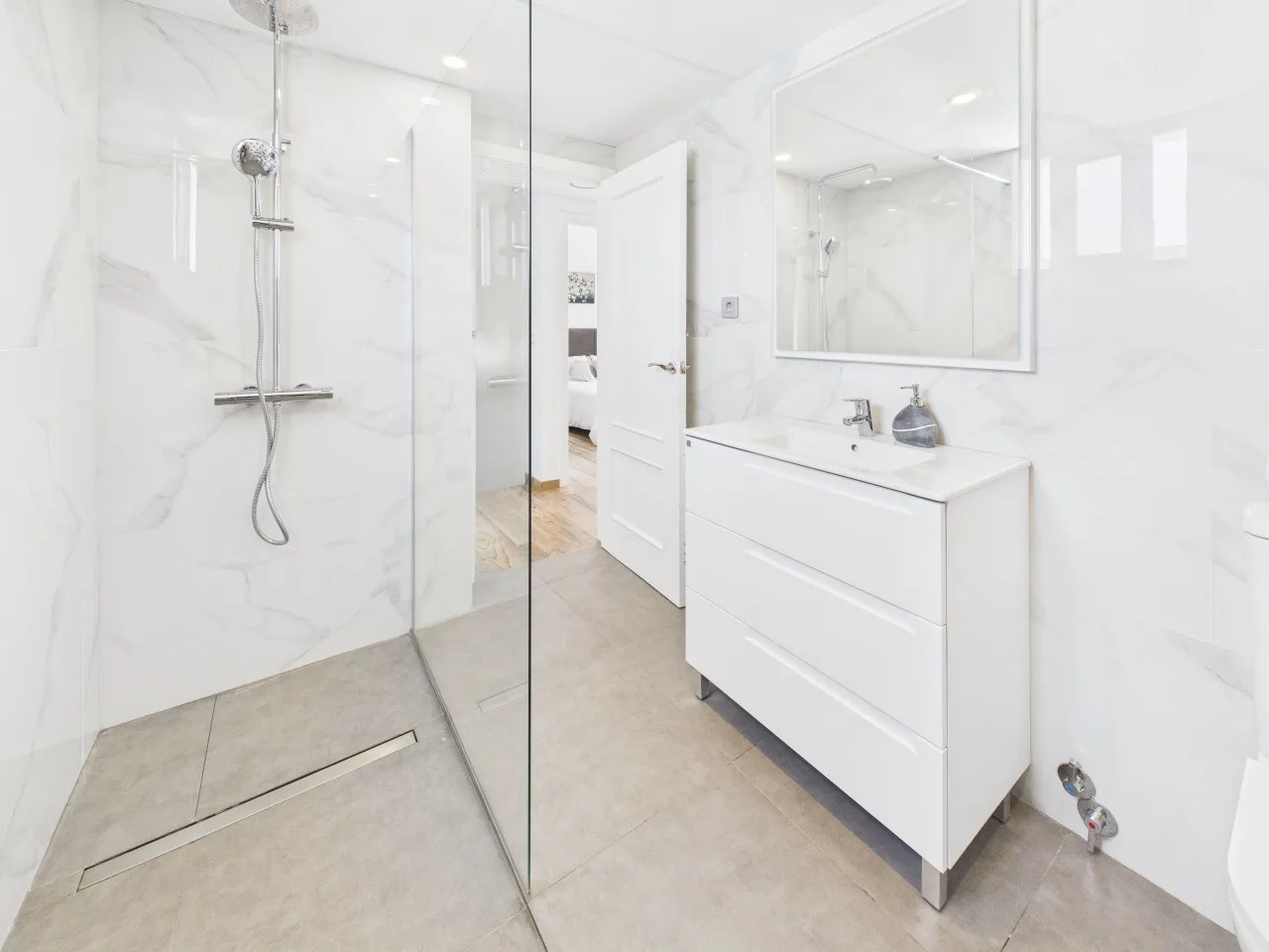 LNII 4 Bathroom 2