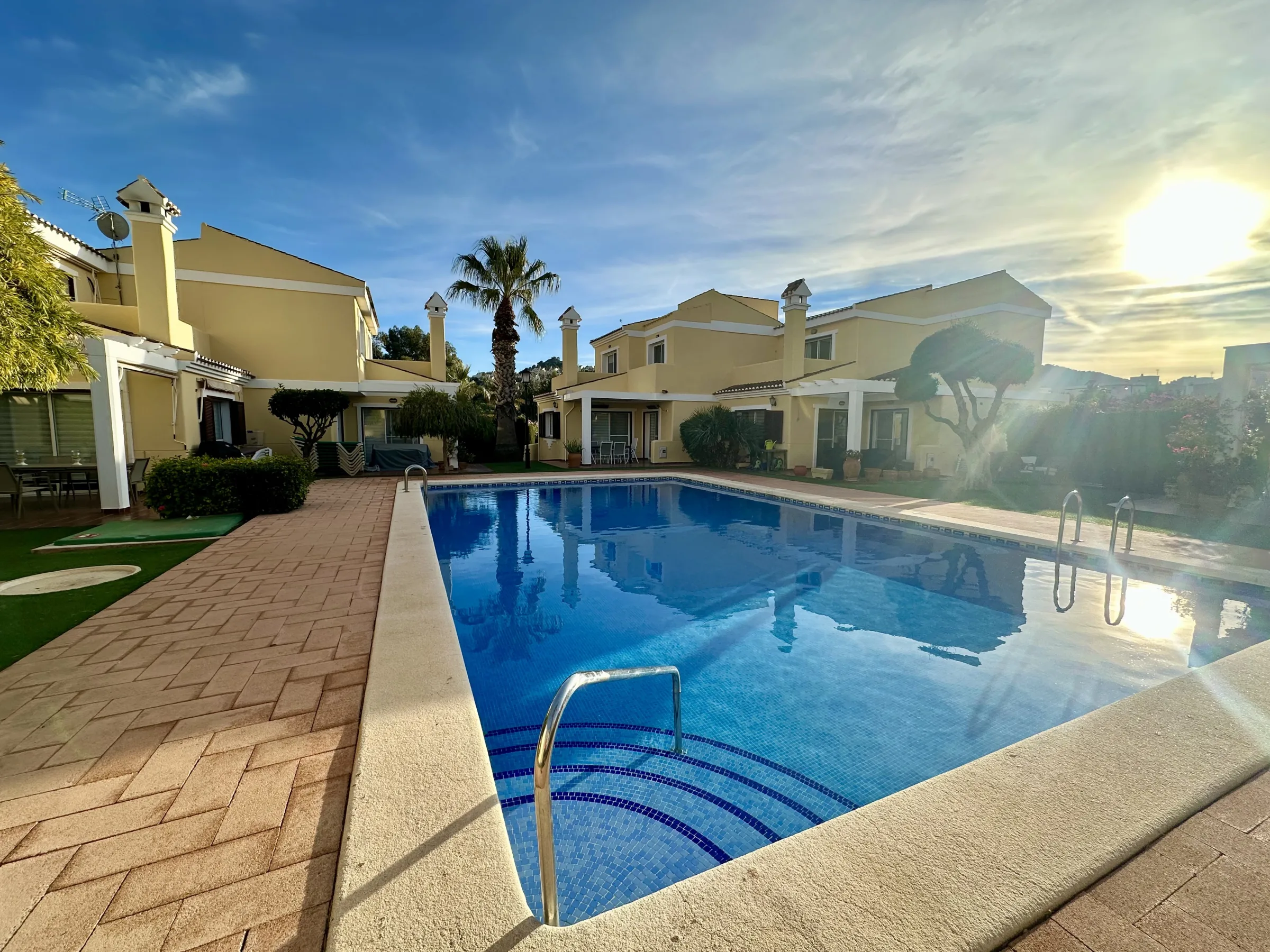 LN8 Pool