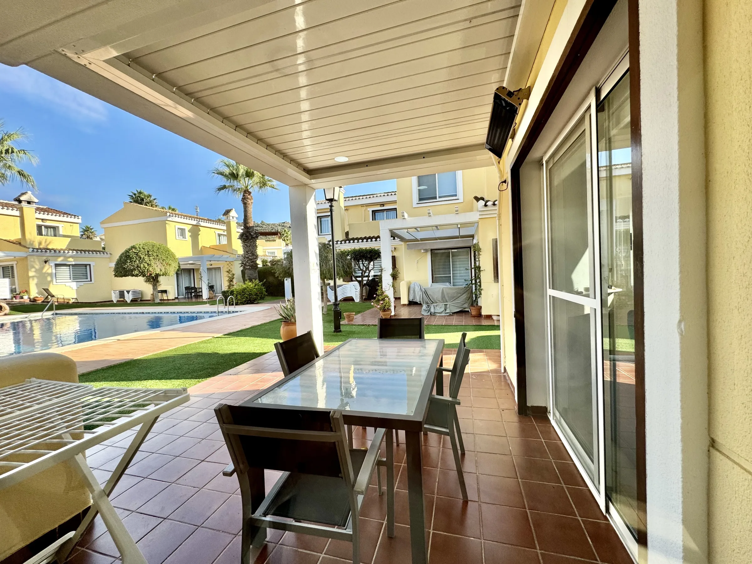 LN8 Terrace