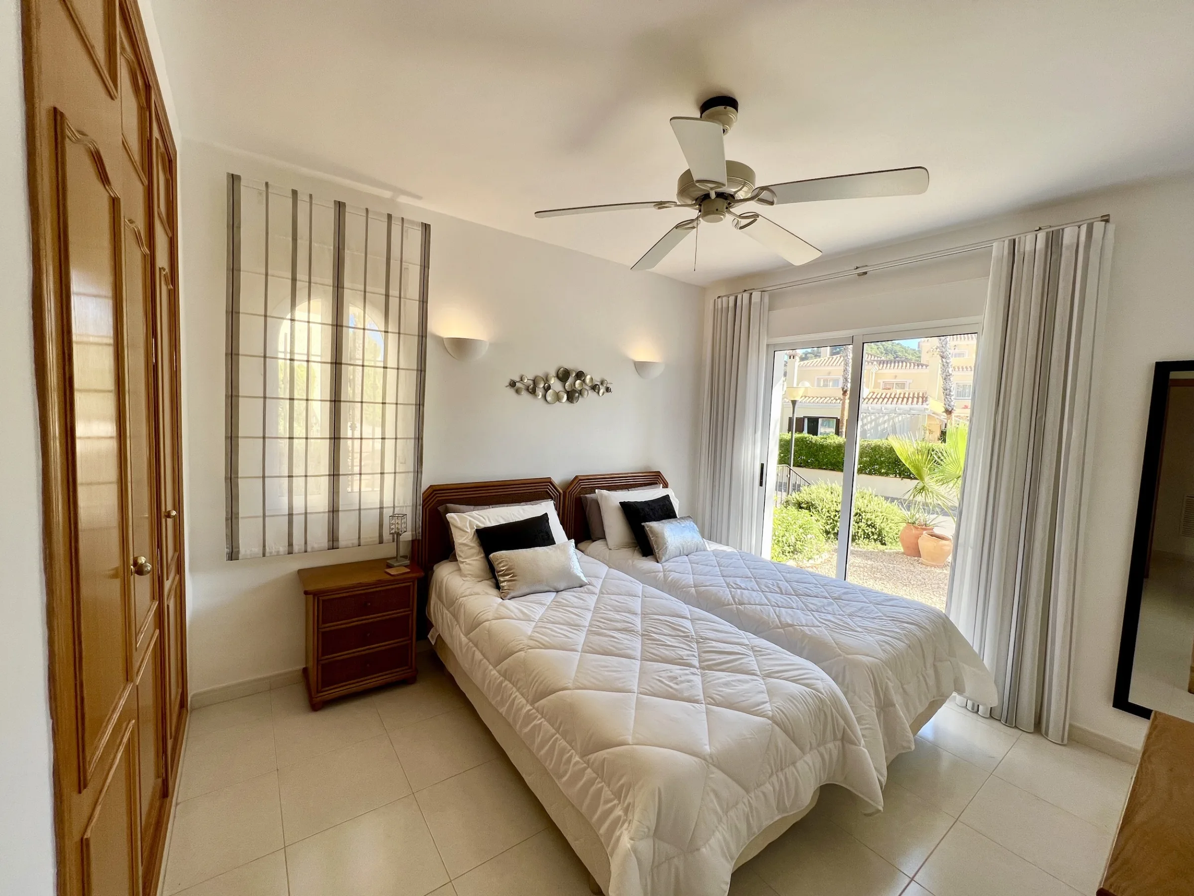 LO10 C Twin Bedroom 2 mtime20220907112209