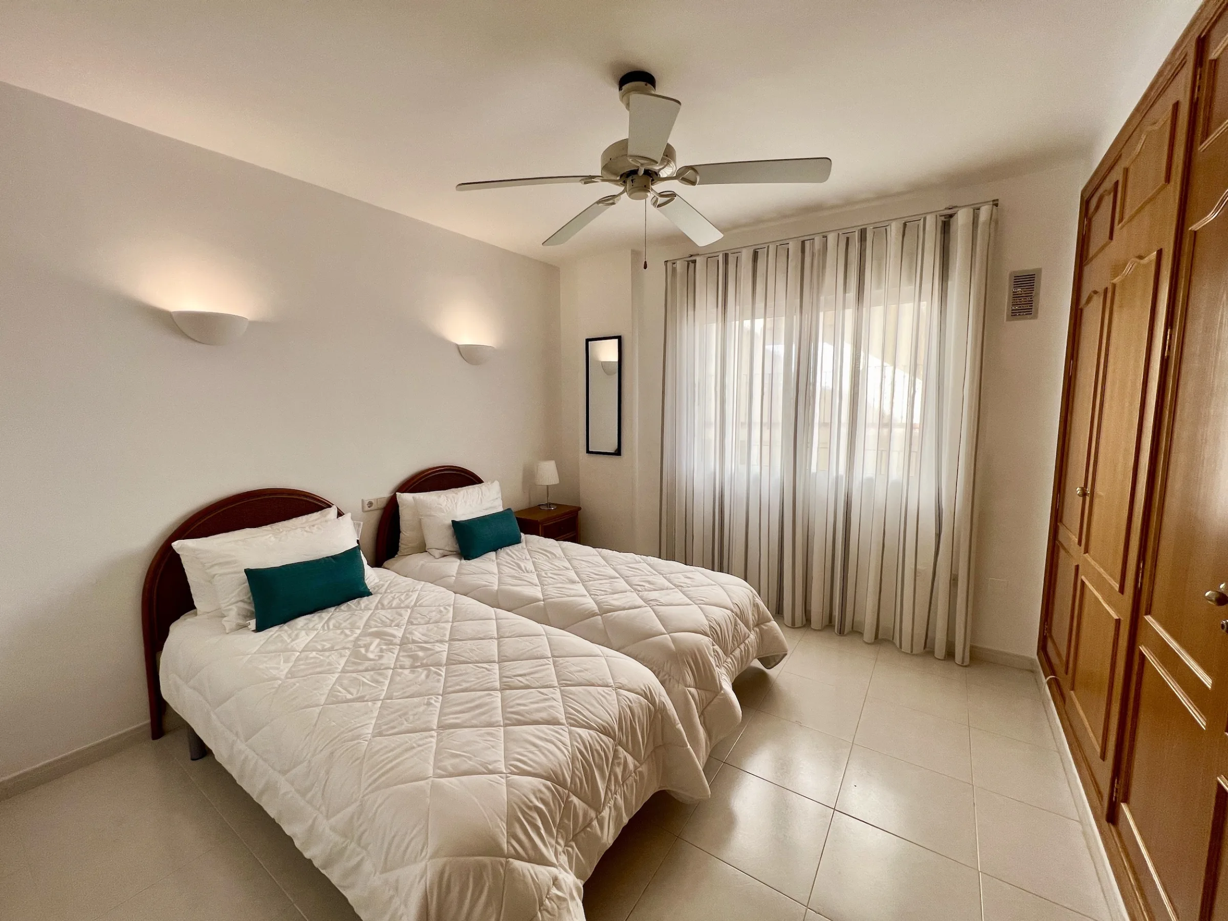 LO10 C twin bedroom 1 mtime20220907112207