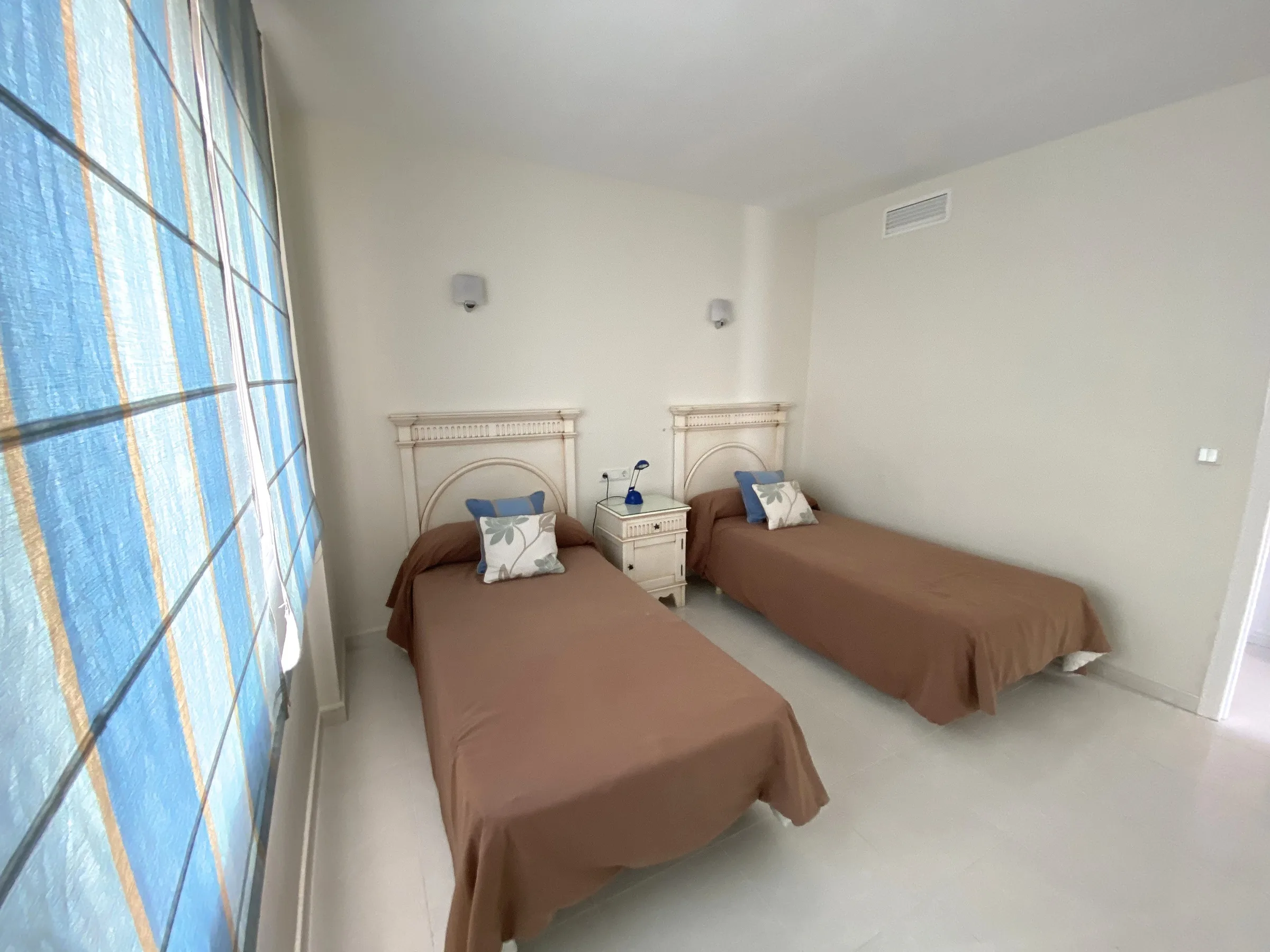 LO11 C Bedroom 3 resize mtime20200622160341