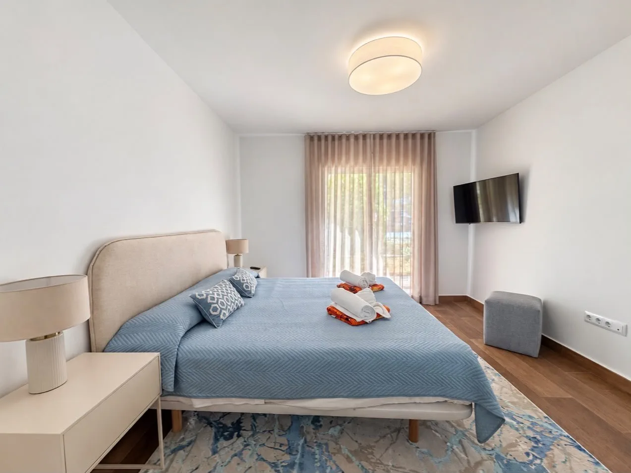 LO24 C Bedroom 1 a