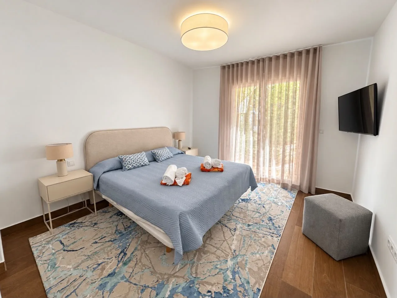 LO24 C Bedroom 1 b