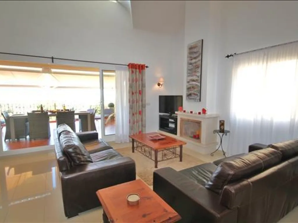 LO 25 P Living Room mtime20210219113129