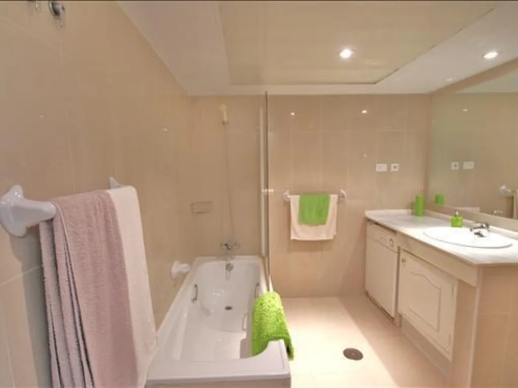 LO 25 P Guest Bathroom mtime20210219113124