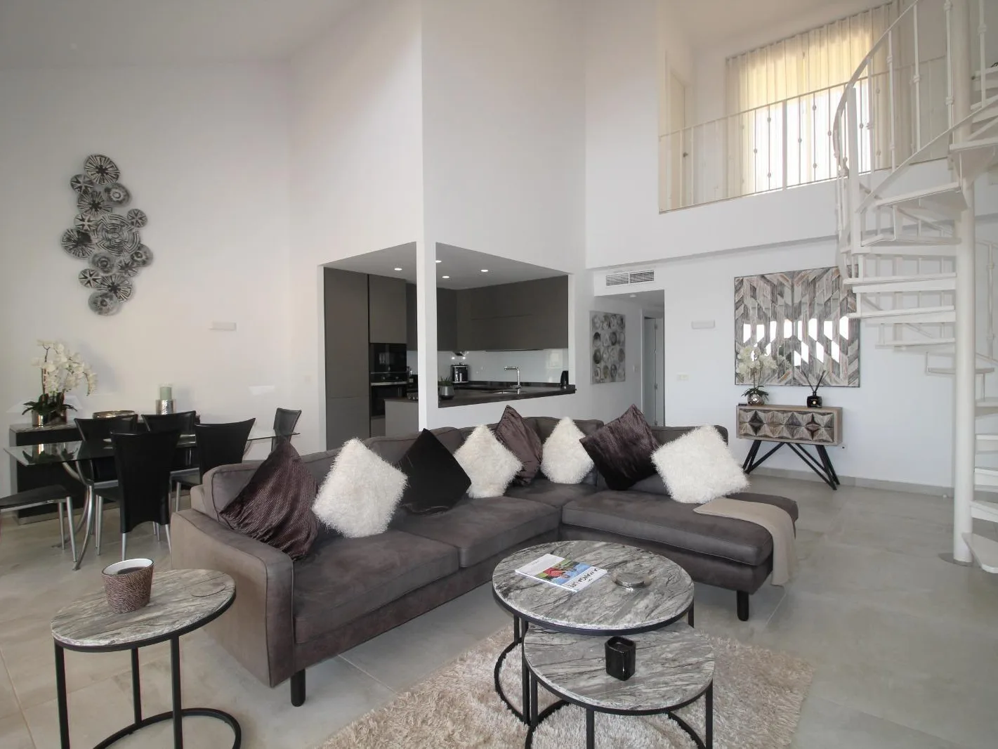 LO26 P Living room 2