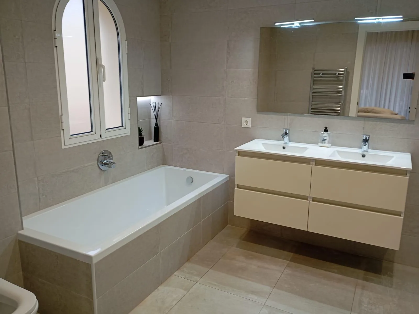 LO26 P Master ensuite