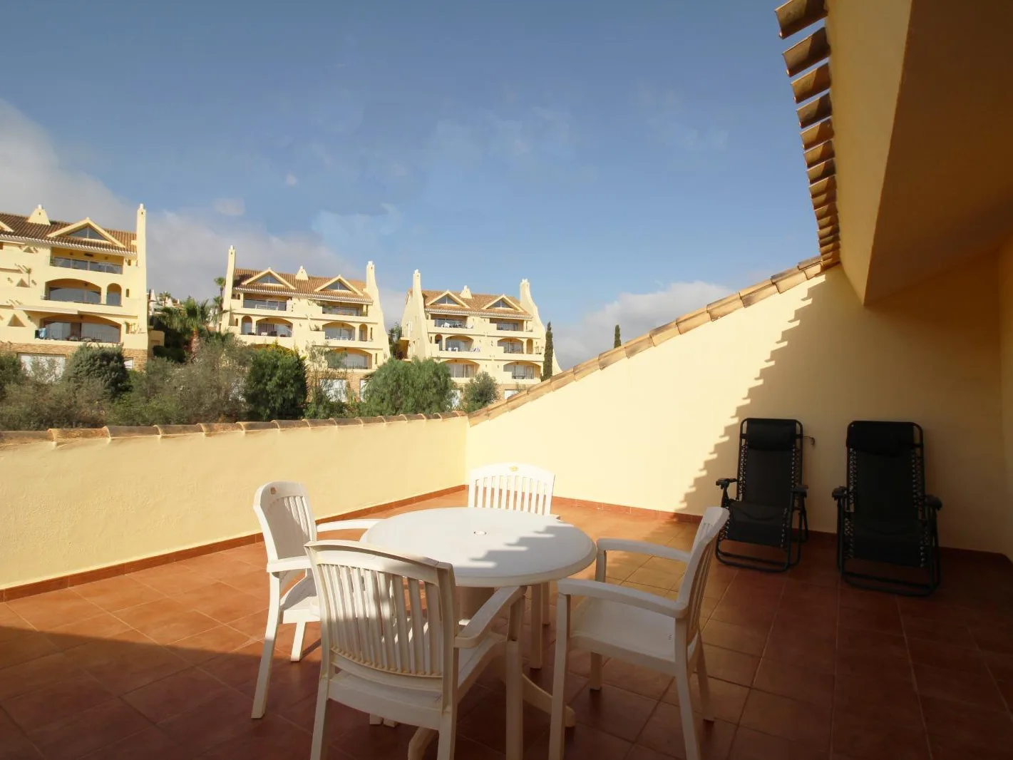 LO26 P Top terrace