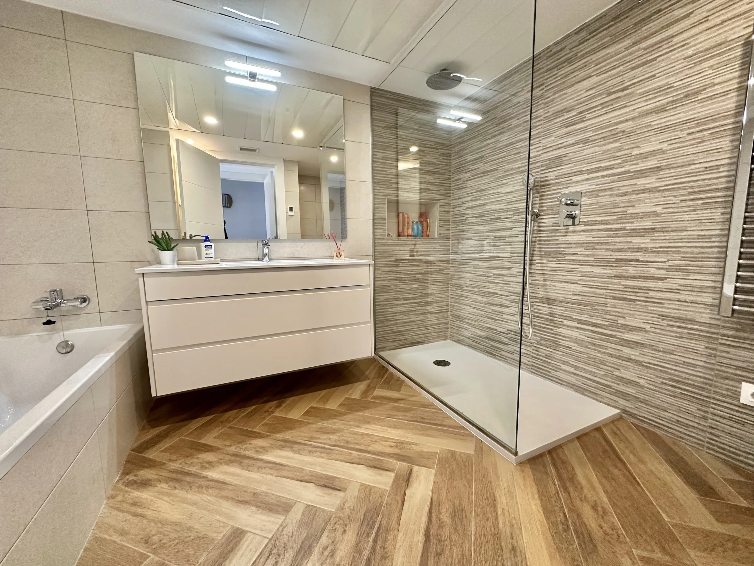 LO32 C Bed 2 en suite mtime20230307084758