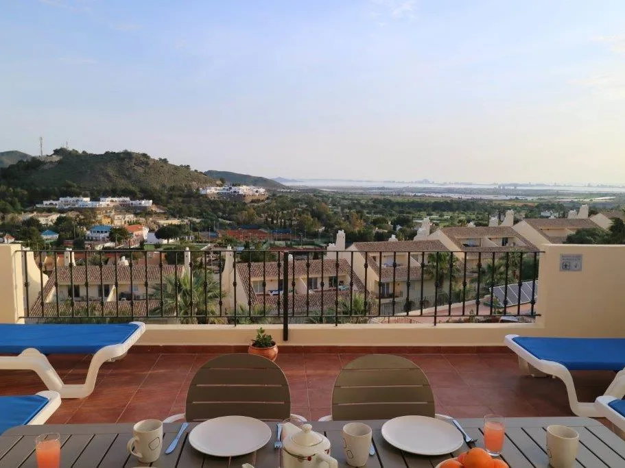 LO471 Outdoor dining view mtime20180130161753