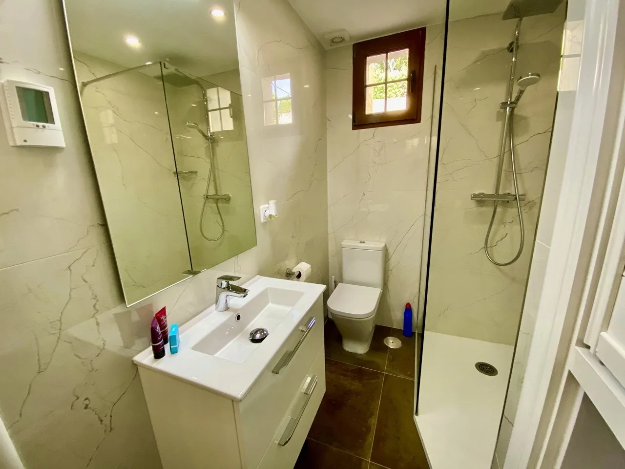 MC13 Bathroom 3 Large mtime20220310084849