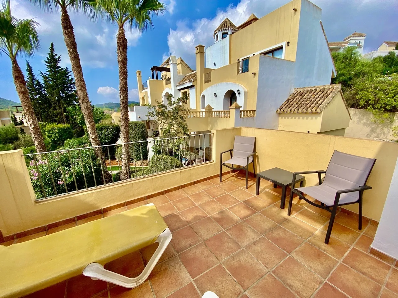 MC13 Bedroom Terrace Large mtime20220310084853