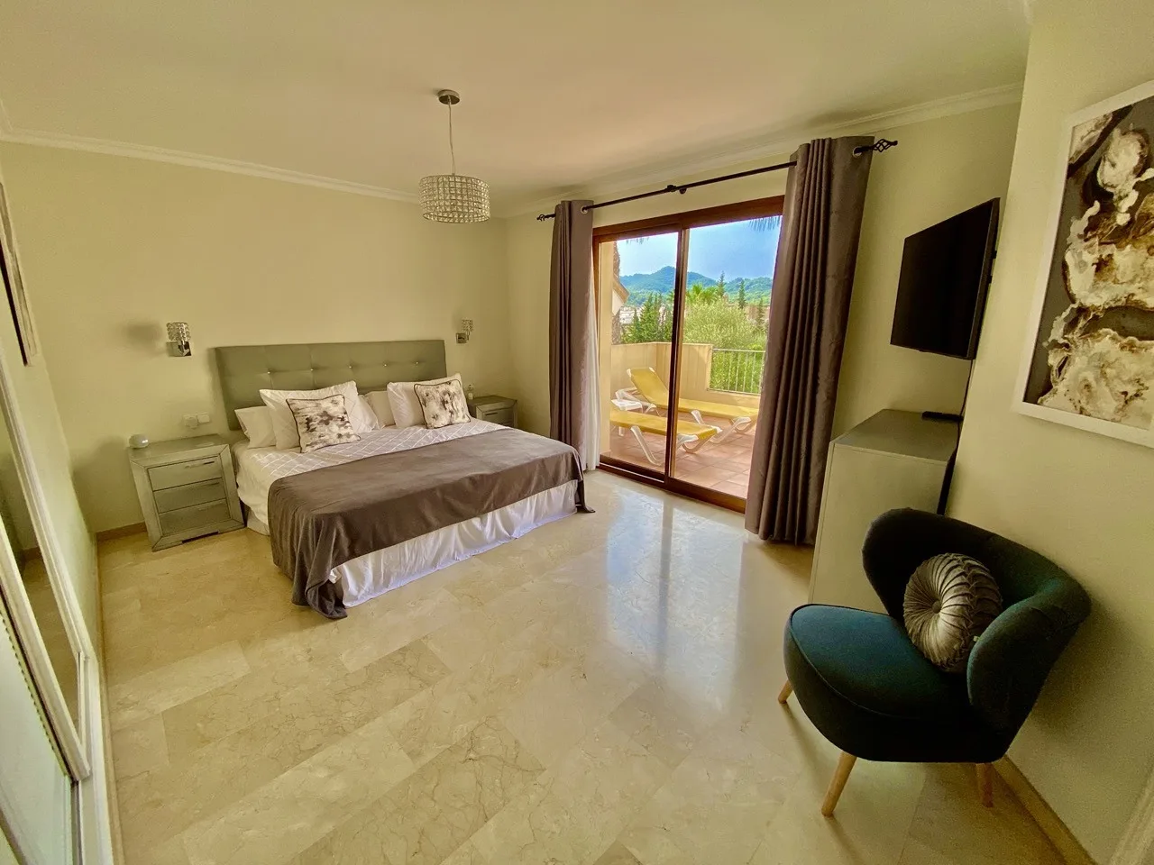 MC13 Double Bedroom Large mtime20220310084904