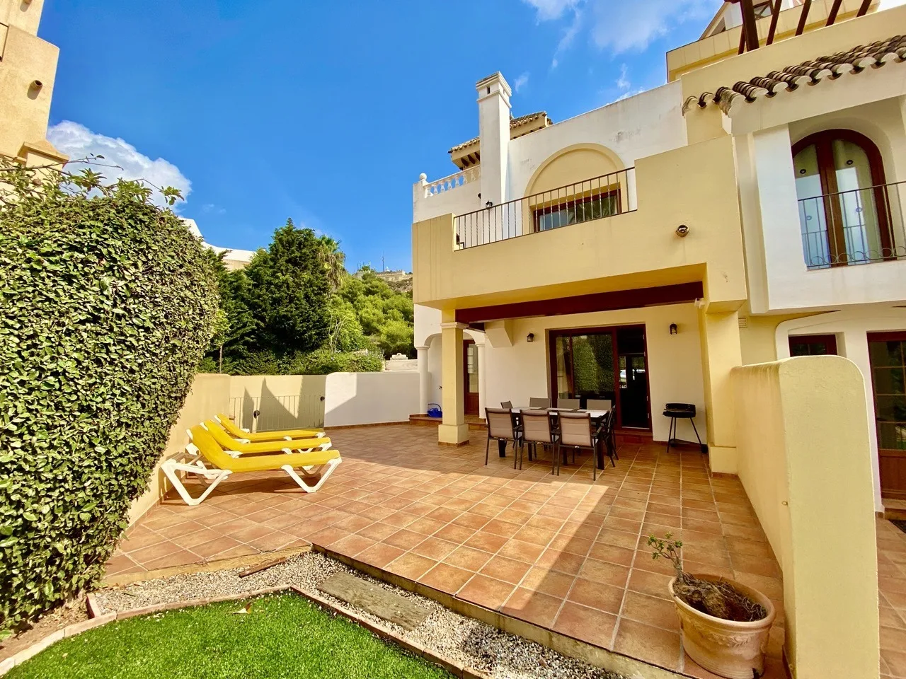 MC13 Terrace 1 Large mtime20220310084935