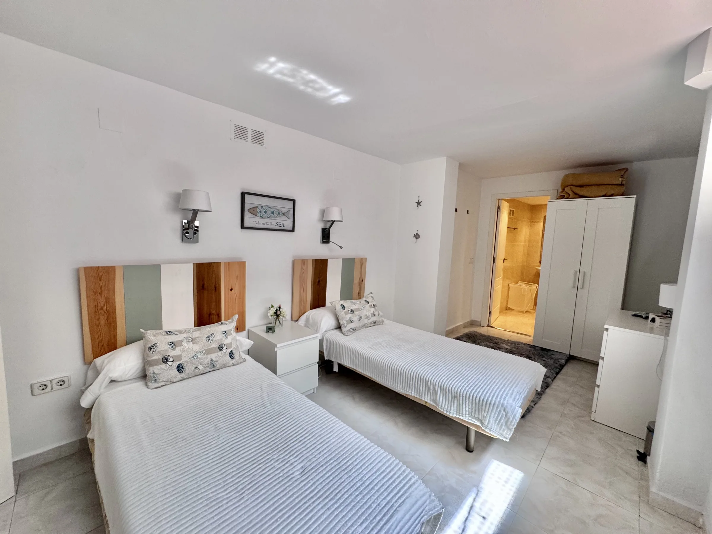 MC16 Bedroom 3 b